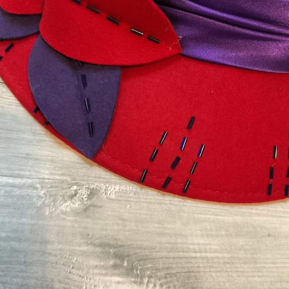 Vintage something special brimmed Red Purple Women's Hat beaded - Picture 10 of 10